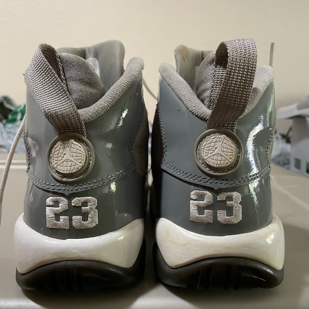 Nike Air Jordan 9 Retro, Cool Grey, Size 5.5 GS (fits women size 7)